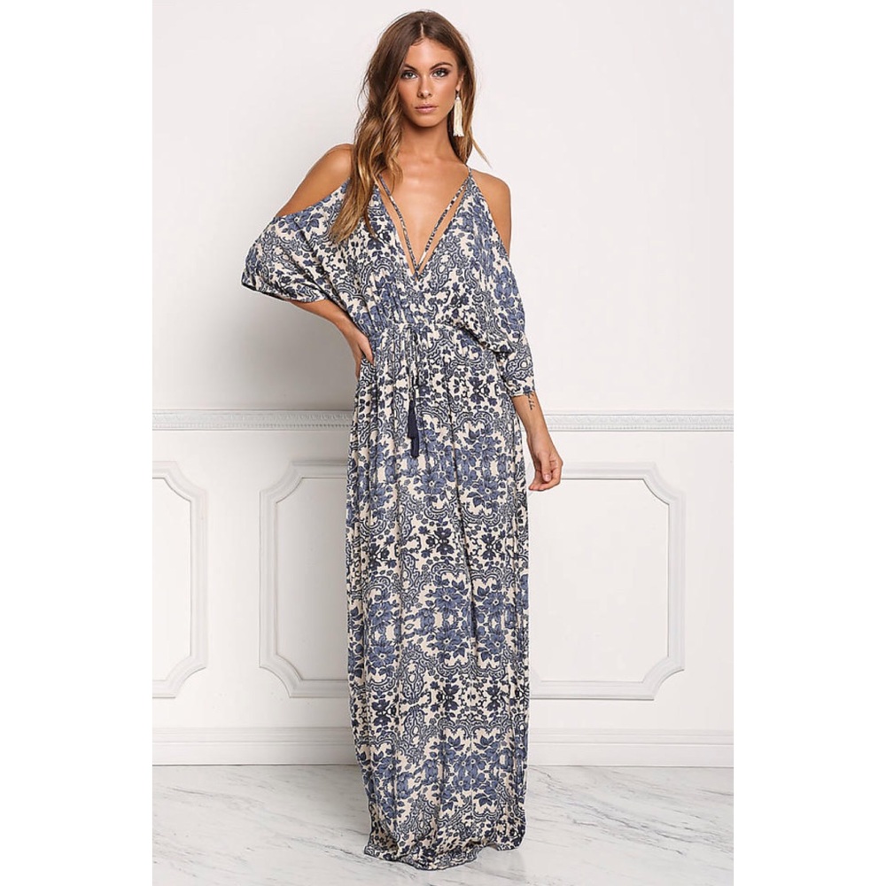 NWT Cold Shoulder Maxi Dress